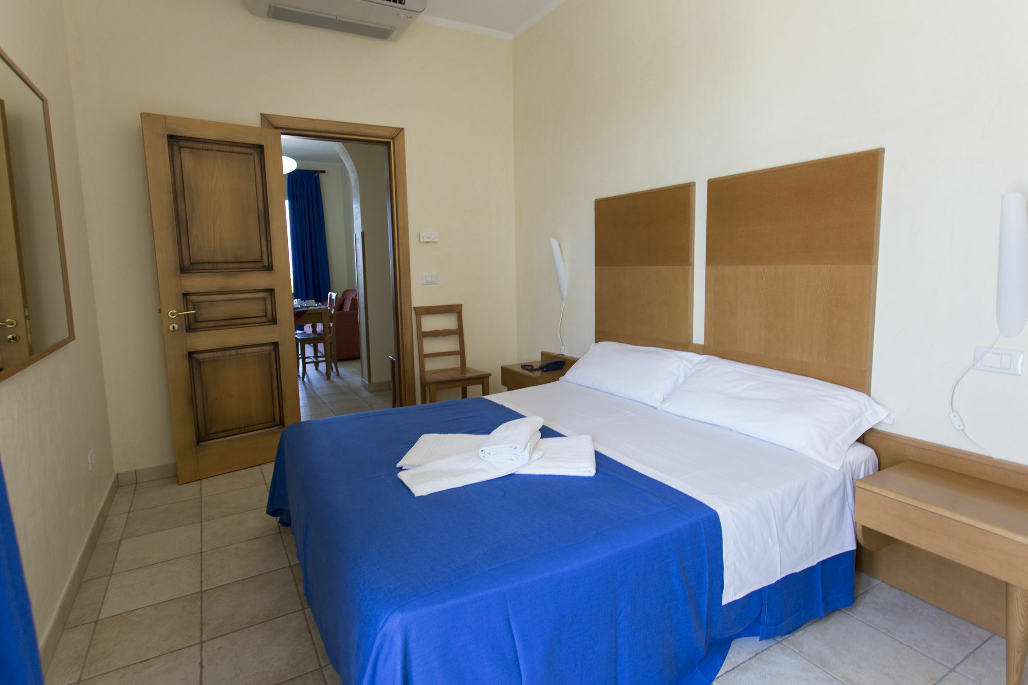 Hotel Resort Portoselvaggio Sant Isidoro  Eksteriør billede